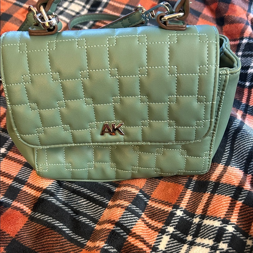 Quilted Green Crossbody Bag